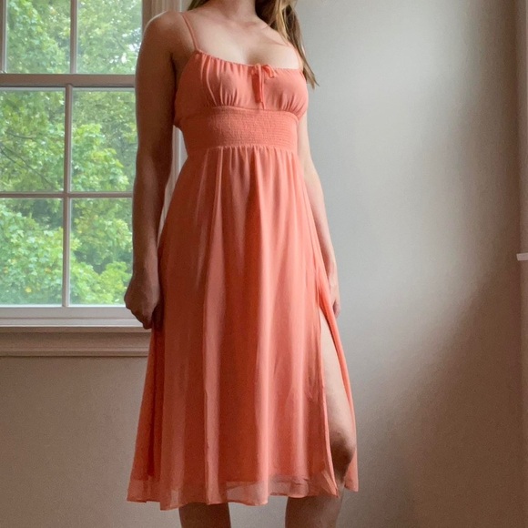 Aritzia Wilfred Genoa smocked midi Dress Sz Med - Picture 1 of 8